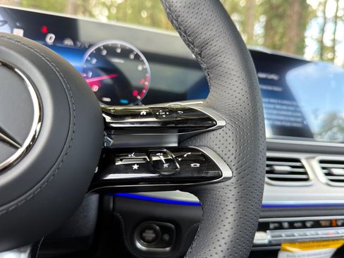 Used 2026 Mercedes-Benz GLS 580 4MATIC image 26