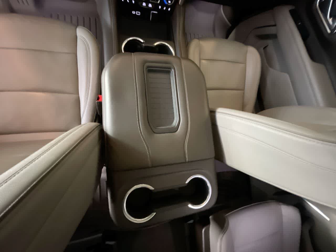 Used 2023 GMC Yukon SLT w/ SLT Luxury Package AWD/4WD image 21