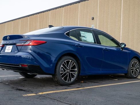 New 2026 Toyota Camry XLE image 7