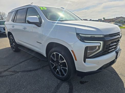 Used 2025 Chevrolet Tahoe RST w/ Comfort Package AWD/4WD image 3