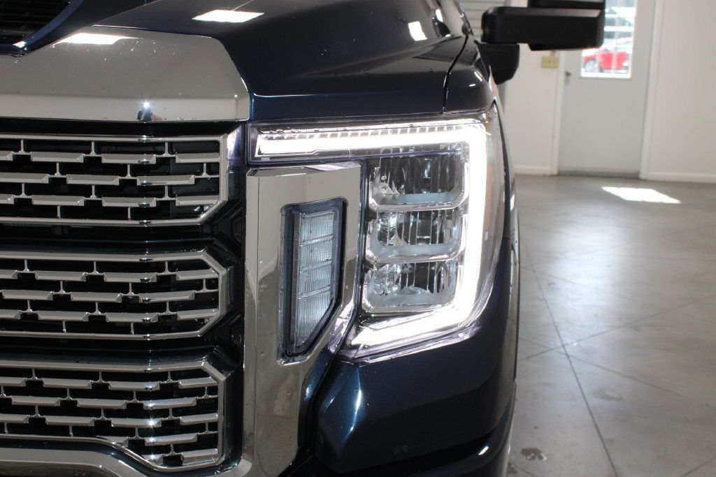 Used 2022 GMC Sierra 2500 Denali w/ Denali Ultimate Package AWD/4WD image 12