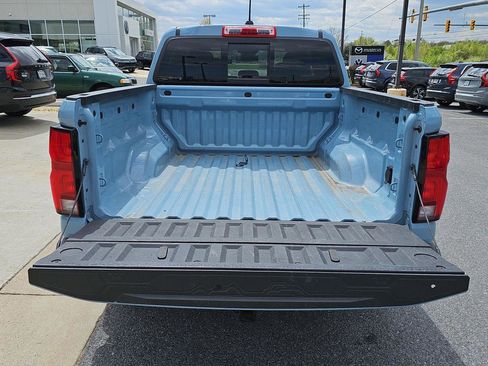 Used 2025 Chevrolet Colorado Z71 w/ Technology Package image 13