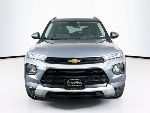 Used 2021 Chevrolet TrailBlazer LT w/ Premium Seating Package image 2