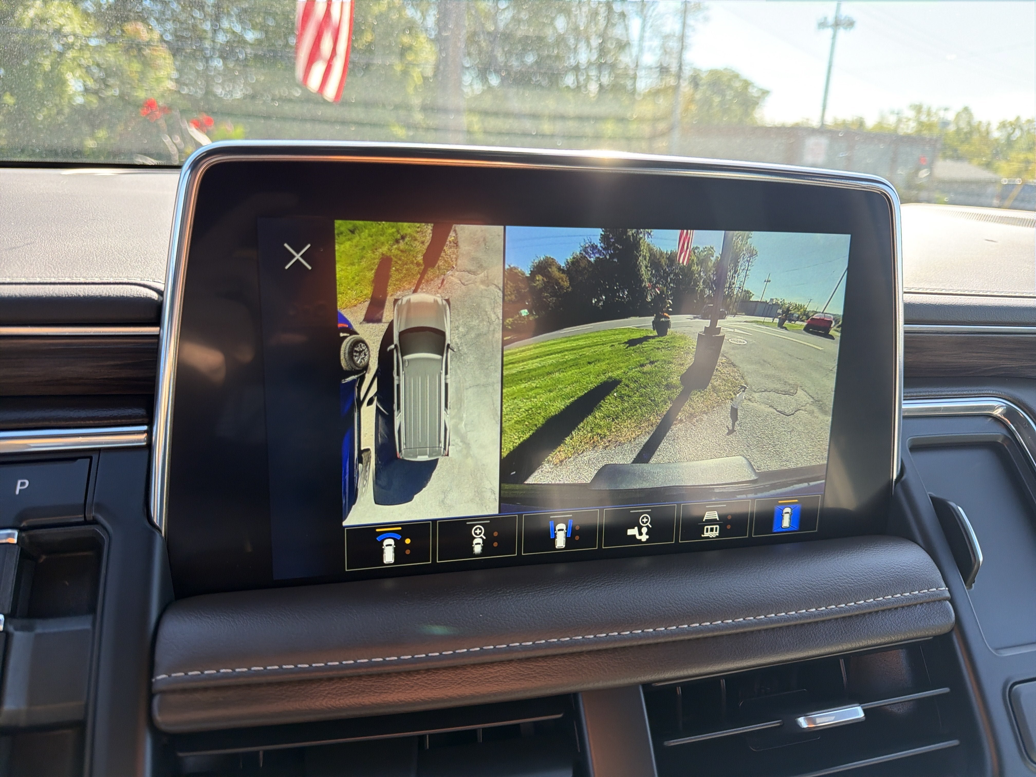 Used 2022 Chevrolet Tahoe LT w/ LT Signature Plus Package AWD/4WD image 21