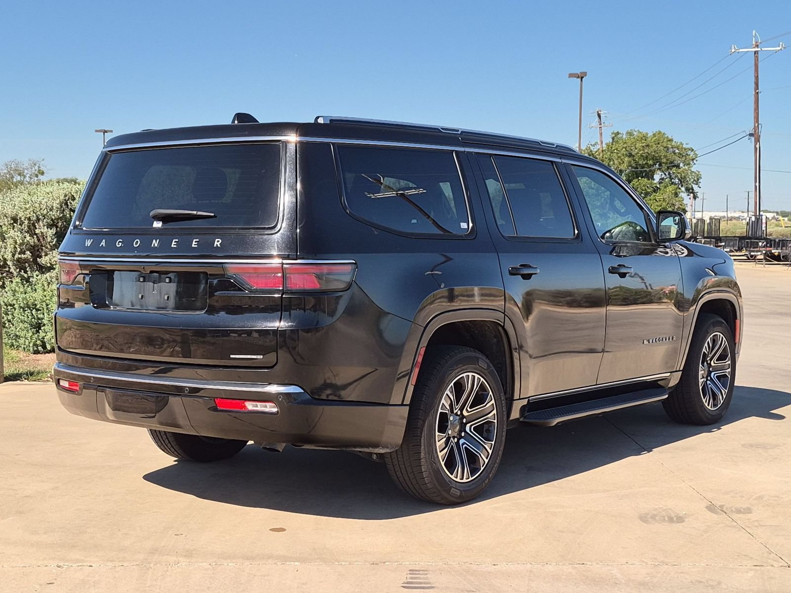 Used 2024 Jeep Wagoneer Series II AWD/4WD image 3