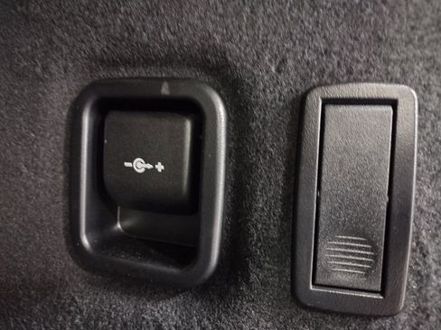 Used 2023 BMW X3 xDrive30i w/ Premium Package image 17