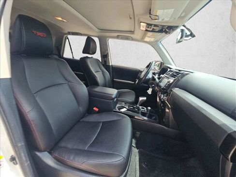 Used 2018 Toyota 4Runner TRD Off-Road Premium AWD/4WD image 20