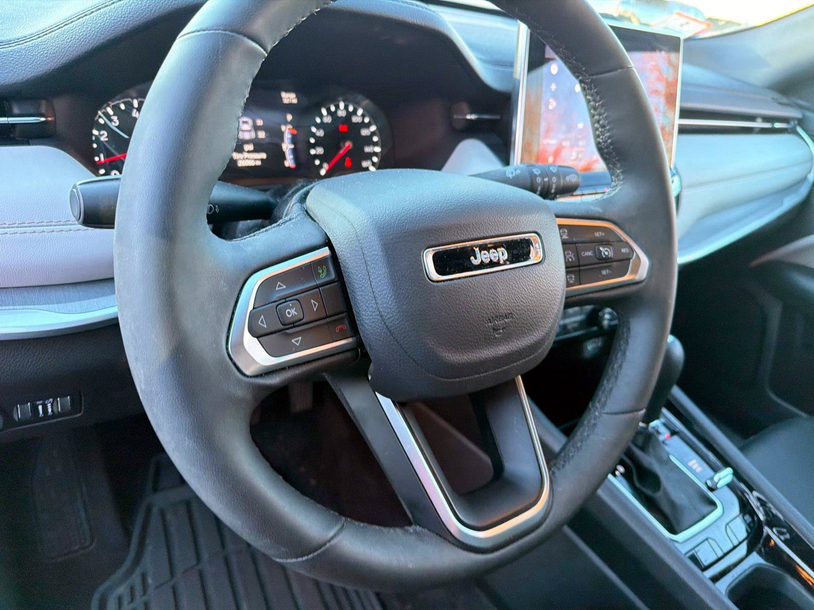 Used 2024 Jeep Compass Limited AWD/4WD image 12
