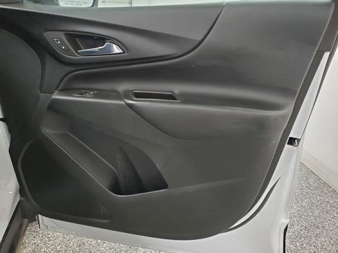 Used 2022 Chevrolet Equinox LT image 21