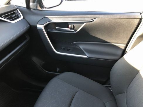 Used 2025 Toyota RAV4 XLE image 11