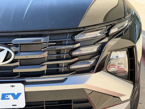 New 2026 Hyundai Tucson SE image 9