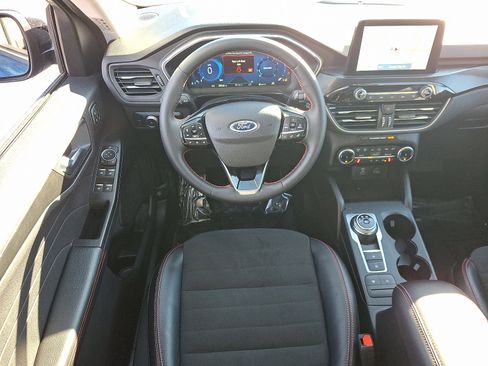 Used 2022 Ford Escape SEL w/ SEL Stealth AWD Package image 11