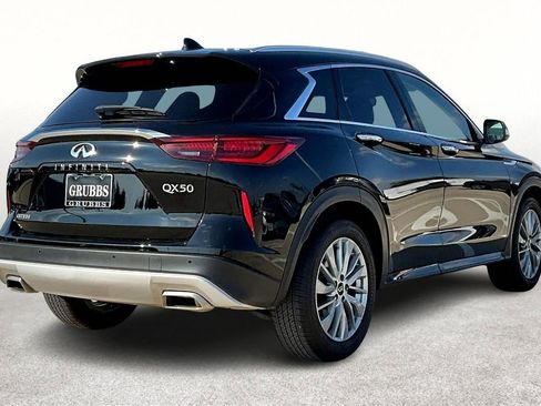 Certified 2024 INFINITI QX50 Luxe image 2