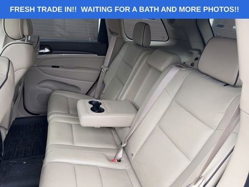 Used 2021 Jeep Grand Cherokee Overland AWD/4WD image 12