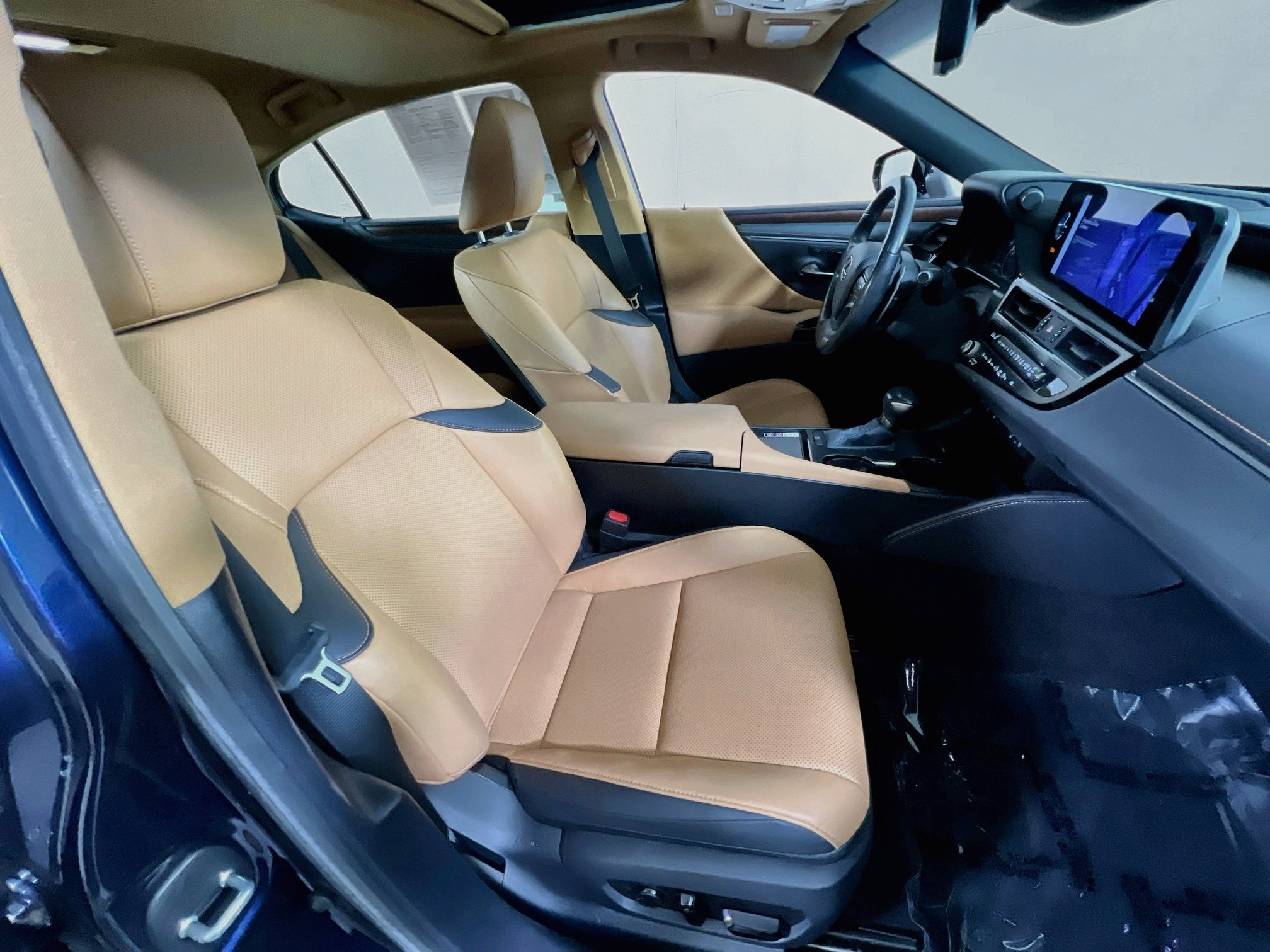 Used 2024 Lexus ES 350 w/ Premium Package FWD image 27