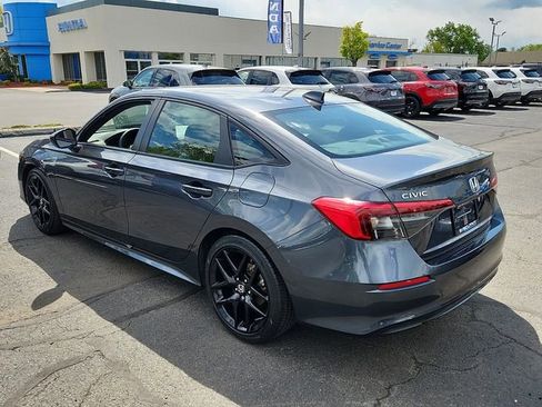 Used 2023 Honda Civic Sport image 4