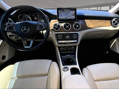 Used 2018 Mercedes-Benz GLA 250 4MATIC image 15