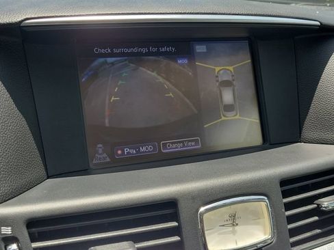 Used 2016 INFINITI Q70 3.7 RWD image 23