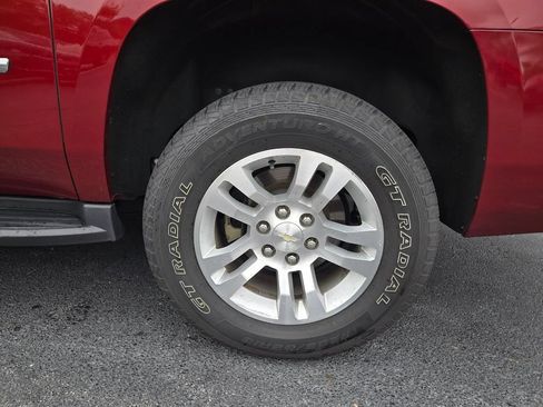 Used 2019 Chevrolet Suburban LT AWD/4WD image 9