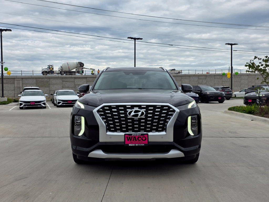 Used 2021 Hyundai Palisade Limited FWD image 2