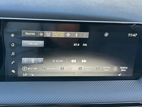 Used 2025 Nissan Kicks SR w/ SR Premium Package AWD/4WD image 19