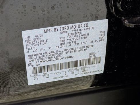 Certified 2025 Ford Explorer ST w/ Sun And Sound Package AWD/4WD image 39