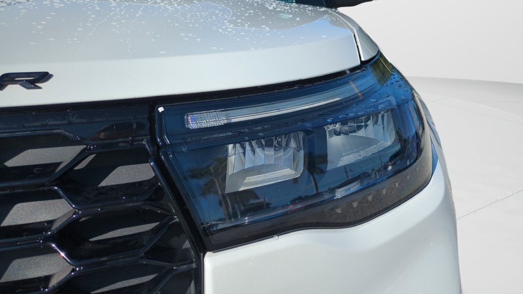 Used 2025 Ford Explorer ST AWD/4WD image 27