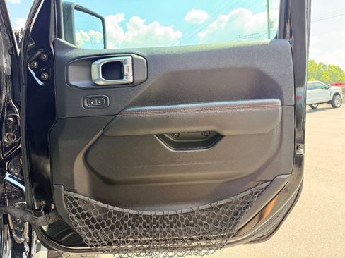 Used 2020 Jeep Wrangler Unlimited Rubicon AWD/4WD image 38
