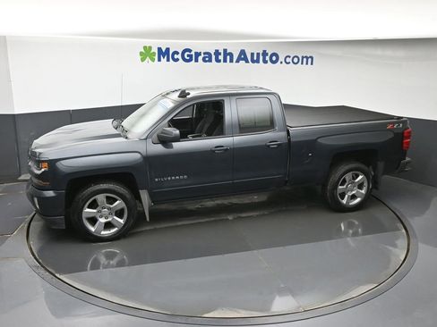 Used 2018 Chevrolet Silverado 1500 LT w/ All Star Edition image 21