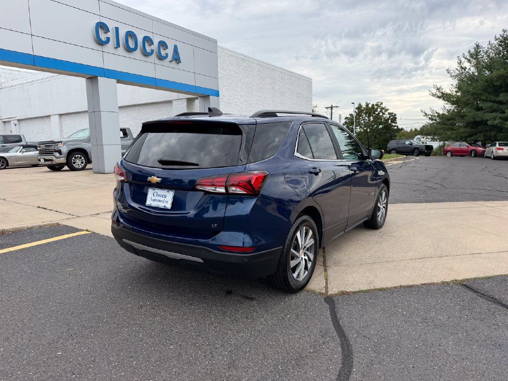 Used 2022 Chevrolet Equinox LT FWD image 7