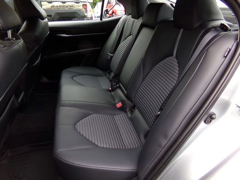 Used 2022 Toyota Camry SE FWD image 21