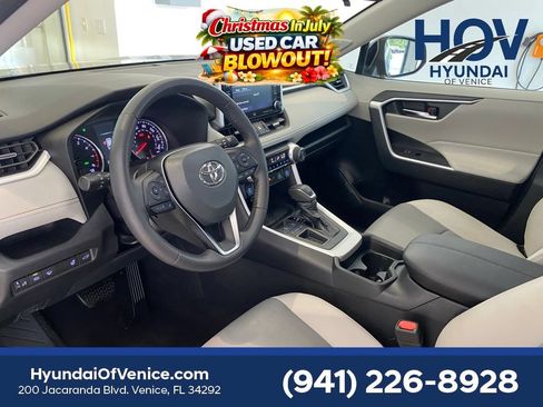 Used 2021 Toyota RAV4 XLE Premium FWD image 30