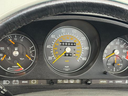 Used 1987 Mercedes-Benz 560 SL image 17