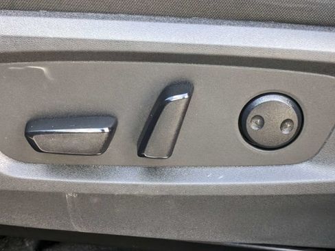 Used 2026 Nissan Pathfinder SV FWD image 23