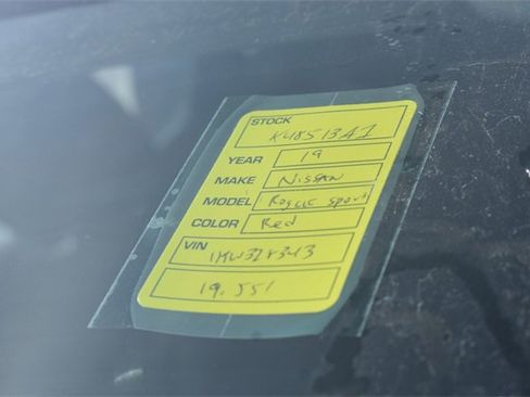 Used 2019 Nissan Rogue Sport S image 14