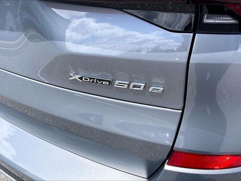 Used 2024 BMW X5 xDrive50e w/ M Sport Package AWD/4WD image 8