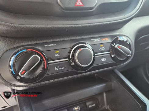 Used 2023 Kia Soul LX w/ Option Group 015 FWD image 27