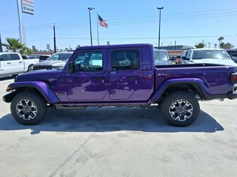 New 2026 Jeep Gladiator Sport AWD/4WD image 4