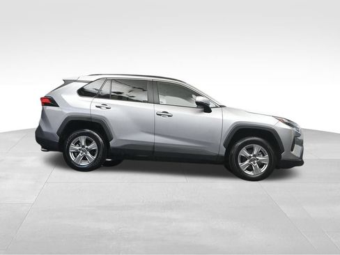 Used 2025 Toyota RAV4 XLE FWD image 29