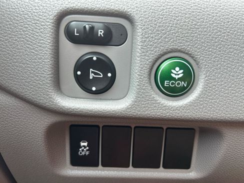 Used 2017 Honda Pilot EX image 10