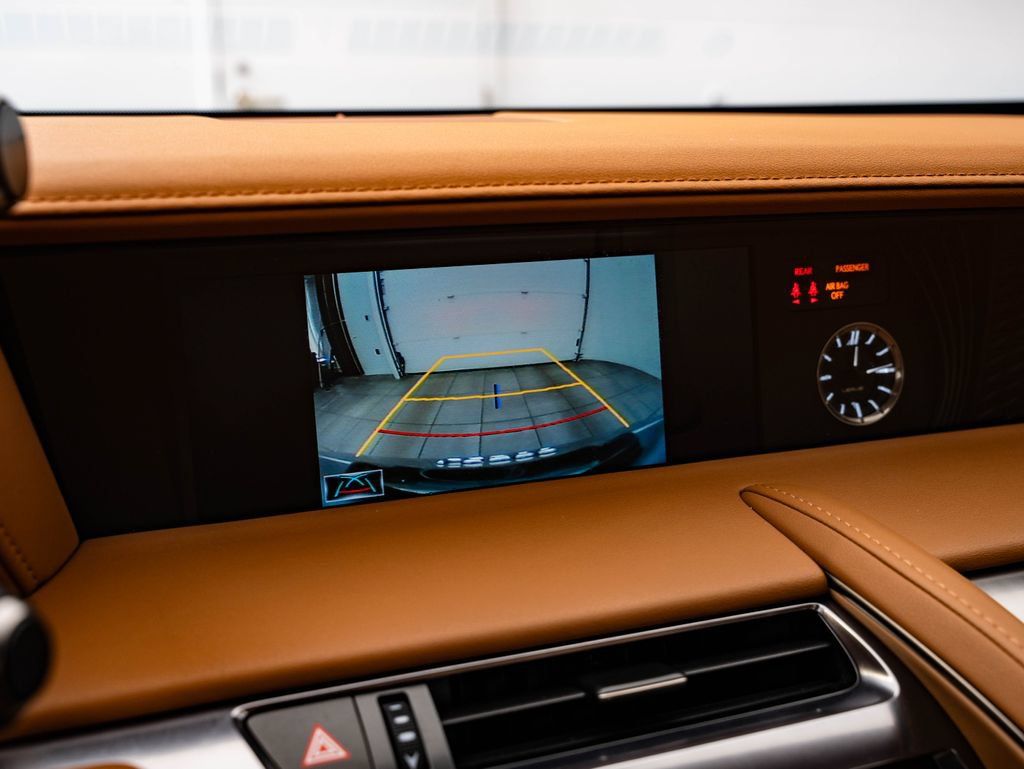 Used 2018 Lexus LC 500 Coupe w/ Touring Package RWD image 34