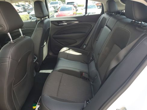 Used 2018 Buick Regal Preferred w/ Driver Confidence Package #1 image 11