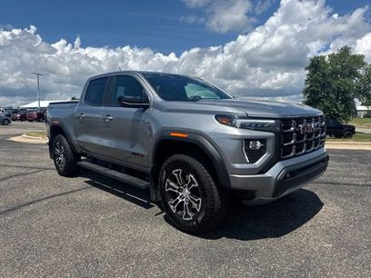 Used 2025 GMC Canyon AT4
