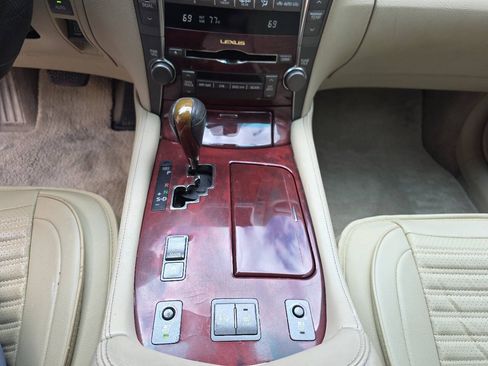 Used 2008 Lexus LS 460 RWD image 11