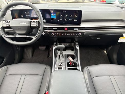 New 2026 Kia Sorento S w/ S Panoramic Sunroof Package FWD image 9