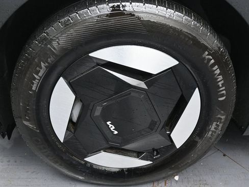 Used 2024 Kia EV9 Light Long Range image 46