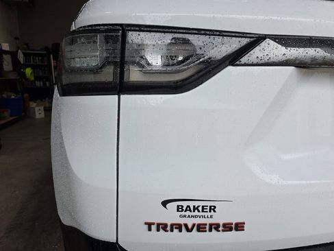 Used 2021 Chevrolet Traverse Premier w/ Redline Edition image 36