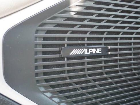 Used 2024 Jeep Wagoneer Series II w/ Flexible Seating Group RWD image 16