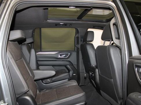Used 2021 Chevrolet Suburban High Country AWD/4WD image 13