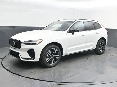 New 2026 Volvo XC60 B5 Core w/ Climate Package AWD/4WD image 1